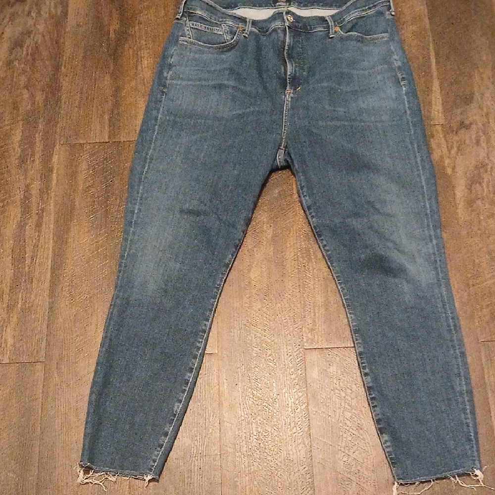 Citizens Of Humanity Medium Blue Denim Jeans with Contrast Stitching